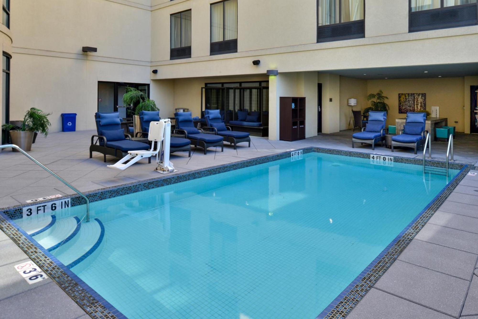 Courtyard By Marriott Downtown/historic District Hotel 3*