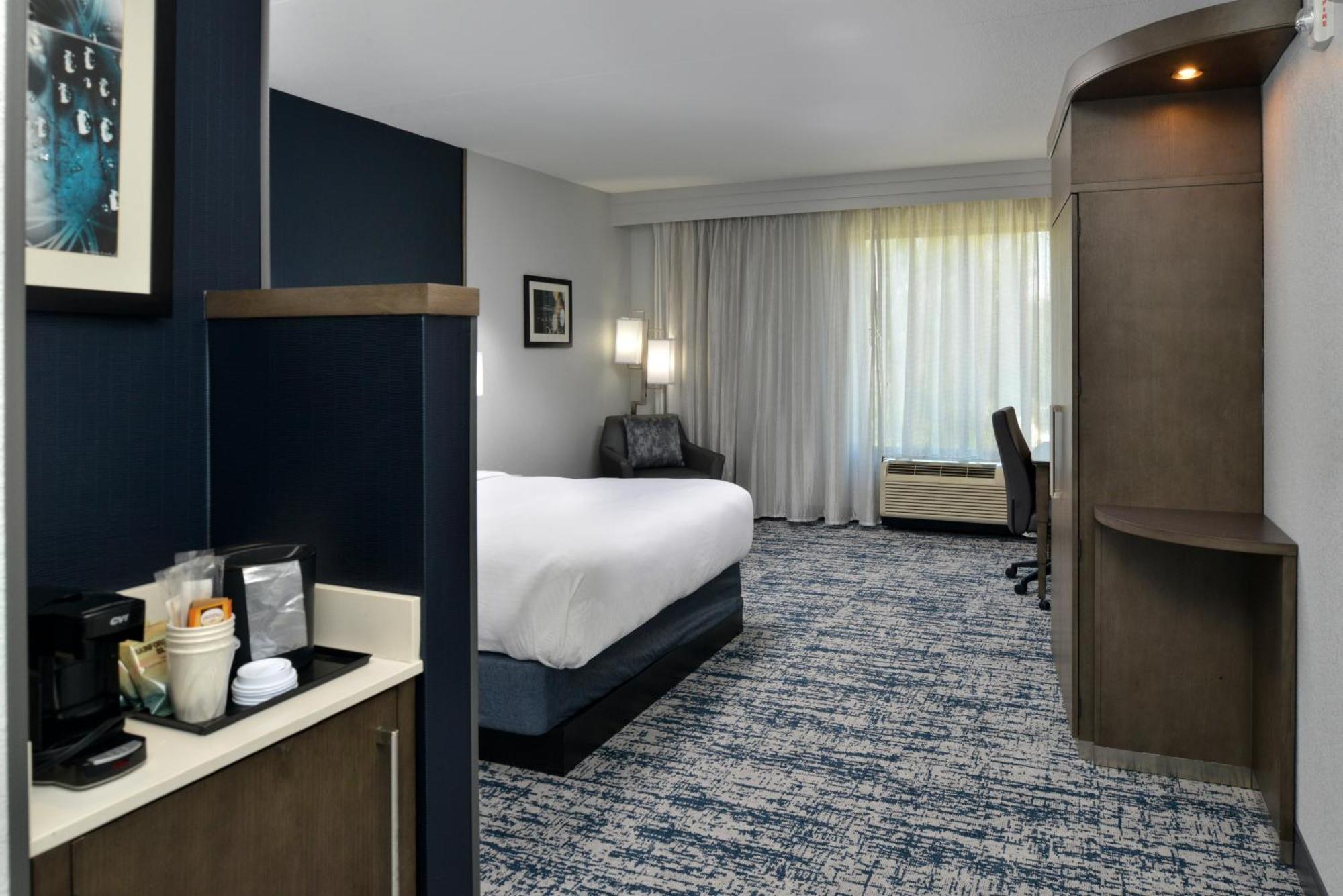 Courtyard By Marriott Downtown/historic District