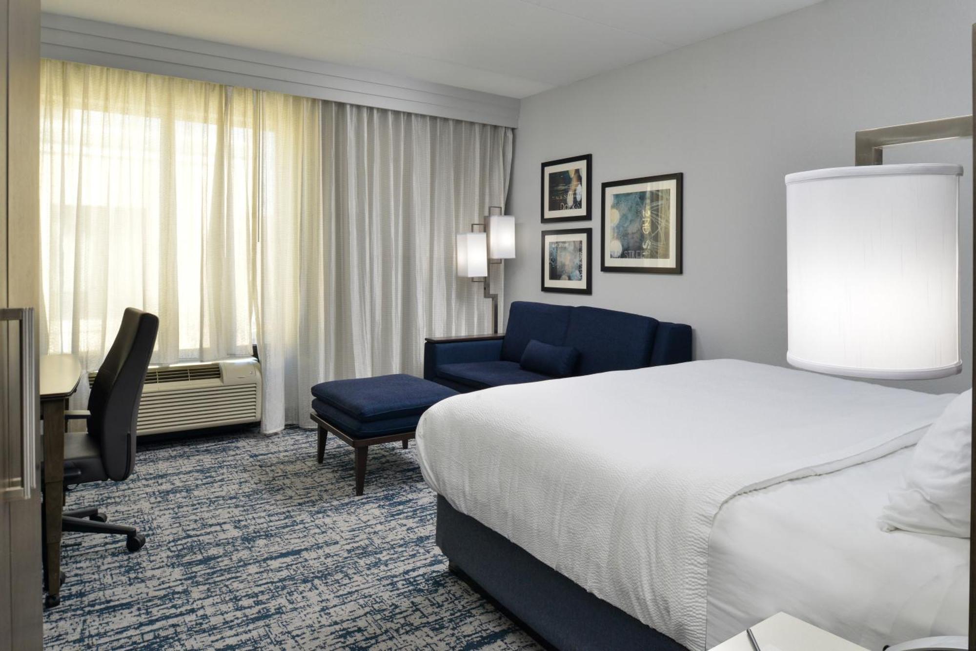 Courtyard By Marriott Downtown/historic District Hotel